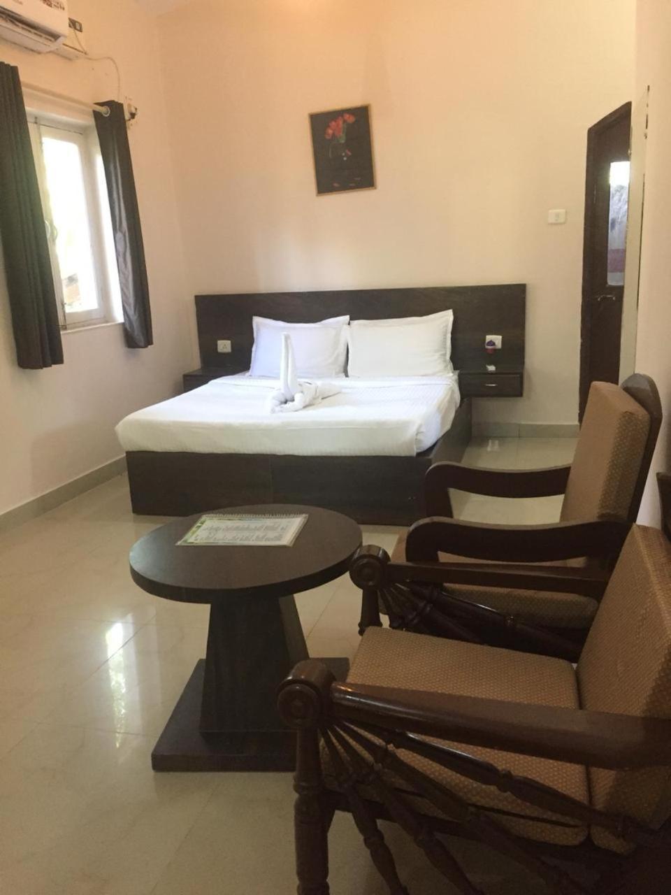 Ave Maria Guest House Кандолим Екстериор снимка