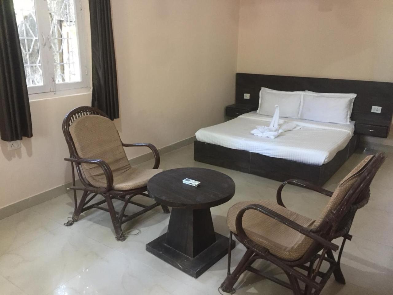 Ave Maria Guest House Кандолим Екстериор снимка